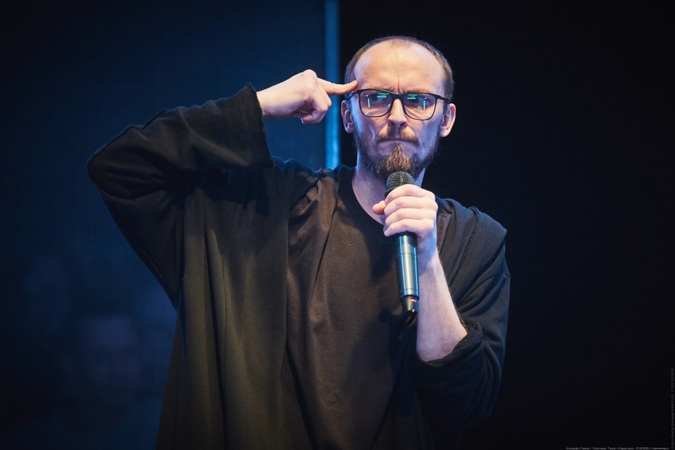 Социопатия, любовь-тирания, счастливая деревня — что Новосибирск увидит в апреле. Афиша 1 Социопатия, любовь-тирания, счастливая деревня — что Новосибирск увидит в апреле. Афиша 1