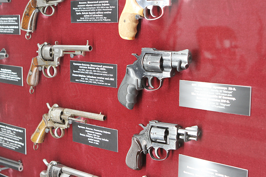 Револьверы Револьверы