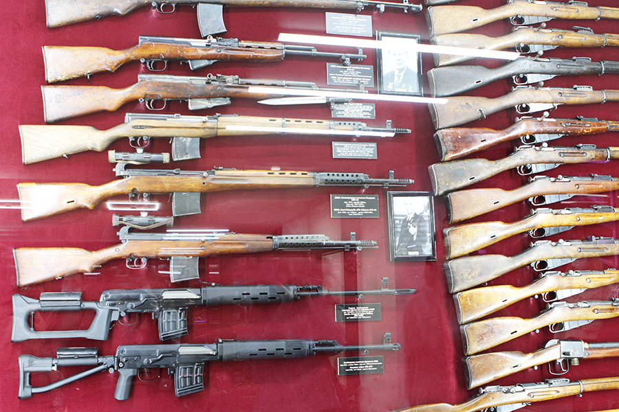 Вампиры, шпионки, пираты и еретики. Экскурсия DK.RU в частный музей оружия Игоря Алтушкина 2 Вампиры, шпионки, пираты и еретики. Экскурсия DK.RU в частный музей оружия Игоря Алтушкина 2