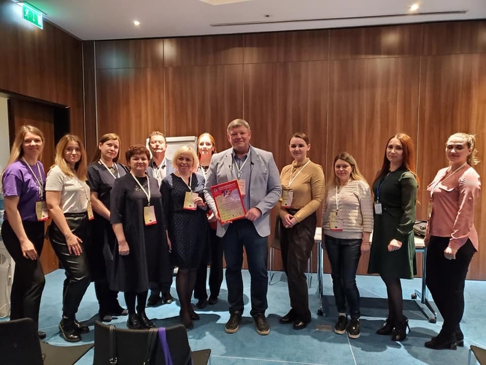 «Драйвово всем, от мэра до первоклассника»: как стартовали «108+родителей»
1 «Драйвово всем, от мэра до первоклассника»: как стартовали «108+родителей»
1