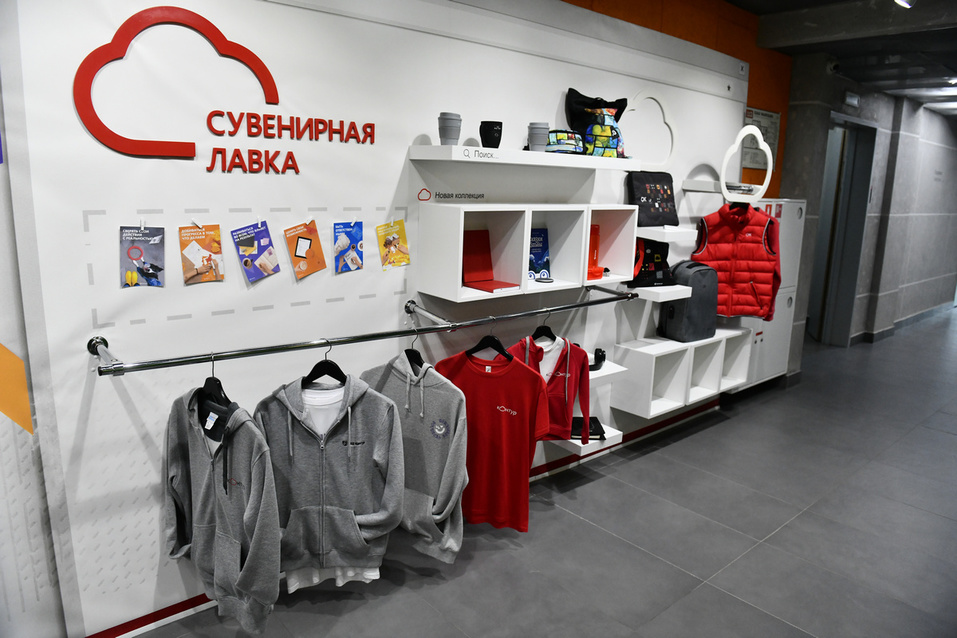 «Будет еще круче, чем у нас сейчас». Фоторепортаж из передового IT-офиса на Широкой Речке 7 «Будет еще круче, чем у нас сейчас». Фоторепортаж из передового IT-офиса на Широкой Речке 7