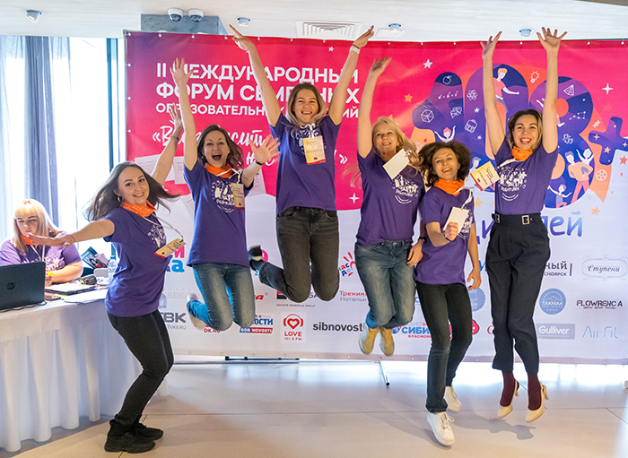 Учимся быть родителями. Как воспитать гражданина мира и не сойти с ума в чате класса 3 Учимся быть родителями. Как воспитать гражданина мира и не сойти с ума в чате класса 3