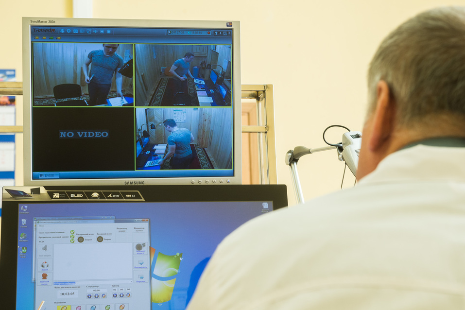 Испытание в сурдокамере Испытание в сурдокамере