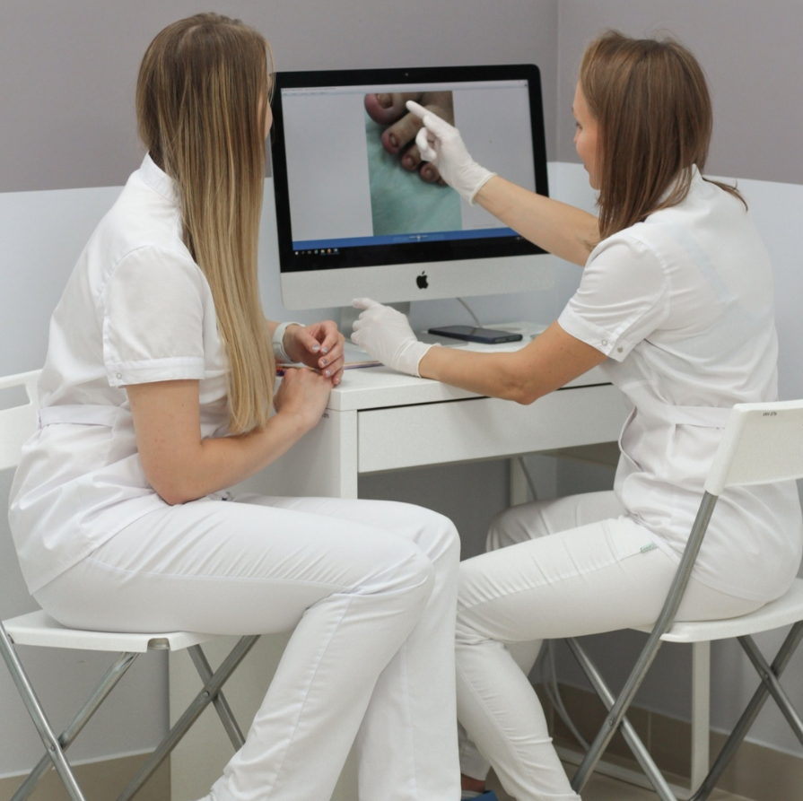 А под гель-лаком – ожоги, грибок, отслоение: о чем еще молчат мастера маникюра? 4 А под гель-лаком – ожоги, грибок, отслоение: о чем еще молчат мастера маникюра? 4