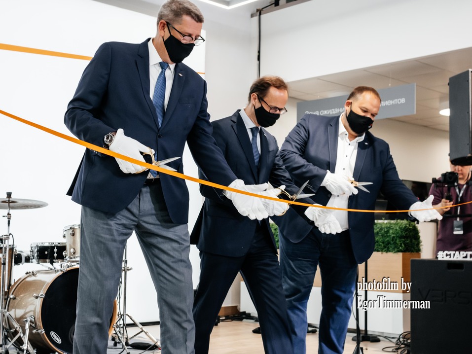 «Фастар» запустил дилерский центр LADA в Новосибирске 10 «Фастар» запустил дилерский центр LADA в Новосибирске 10