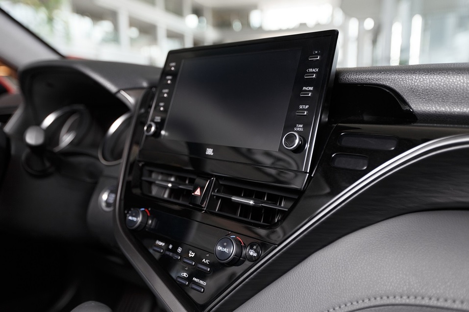 Обновленный бизнес-седан Toyota Camry – в Челябинске 6 Обновленный бизнес-седан Toyota Camry – в Челябинске 6