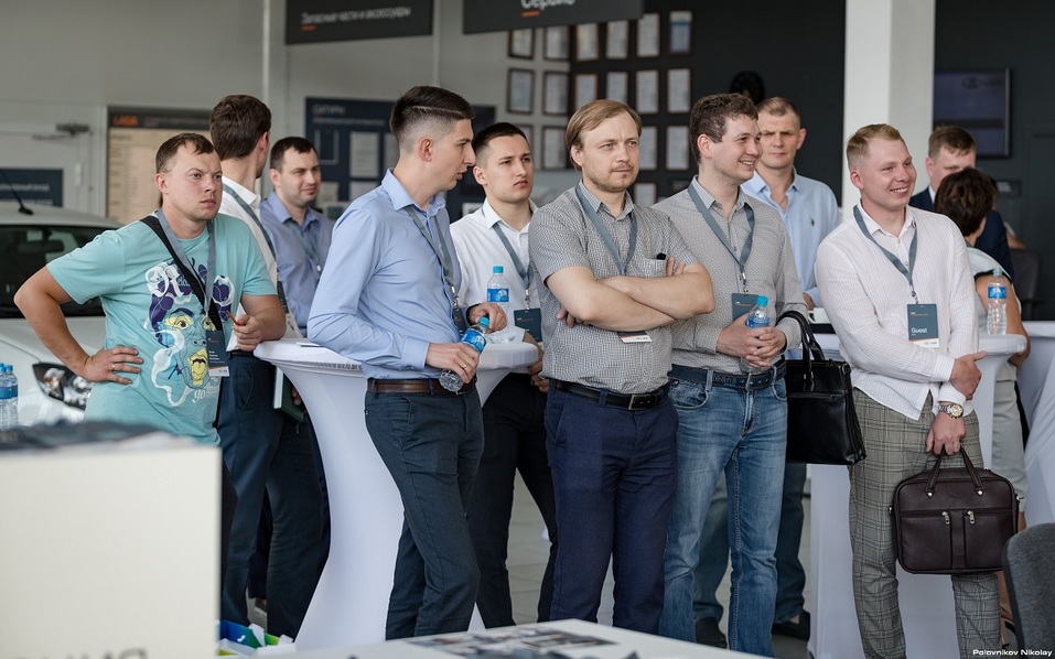 Для бизнеса и соцсферы: Челябинску представили коммерческий транспорт LADA 9 Для бизнеса и соцсферы: Челябинску представили коммерческий транспорт LADA 9