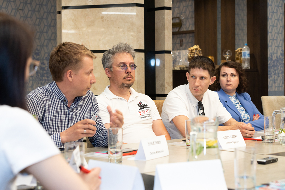 «Нельзя доставить эмоцию». Пострадавший от пандемии бизнес — о бесперспективности удаленки 16 «Нельзя доставить эмоцию». Пострадавший от пандемии бизнес — о бесперспективности удаленки 16