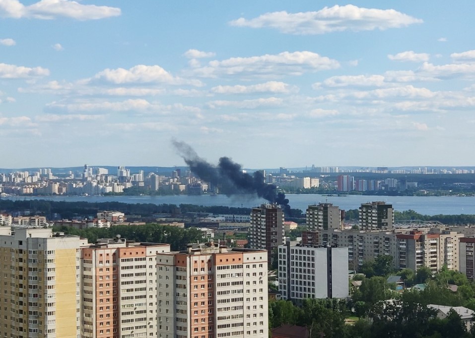 Пожар в районе Электродепо. Фото: Е1 Пожар в районе Электродепо. Фото: Е1
