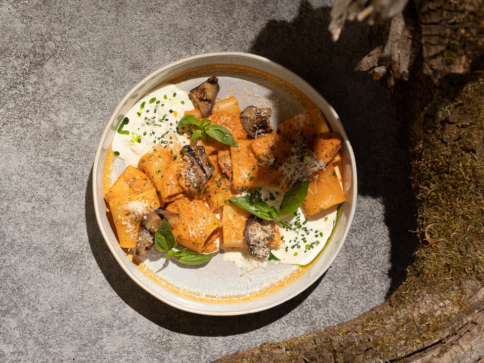 Фото: паккери с печёным баклажаном, говядиной и страчателлой Фото: паккери с печёным баклажаном, говядиной и страчателлой