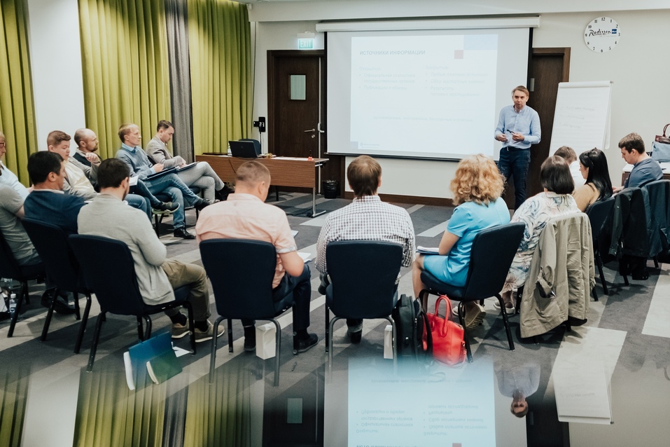 Живое общение и практические кейсы: челябинских предпринимателей обучают экспорту 1 Живое общение и практические кейсы: челябинских предпринимателей обучают экспорту 1