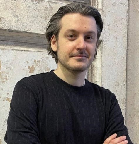 Илья Найшуллер Илья Найшуллер