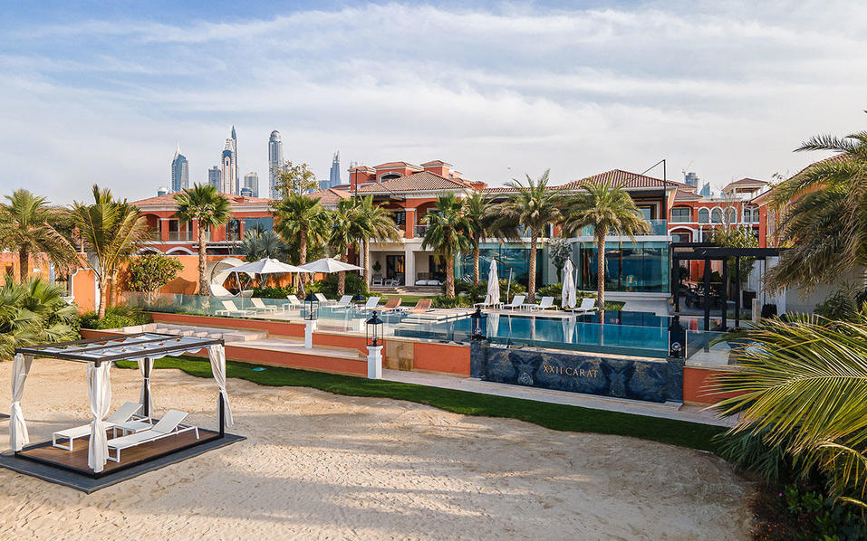 Екатеринбургский девелопер продал виллу за $32,5 млн 1 Екатеринбургский девелопер продал виллу за $32,5 млн 1