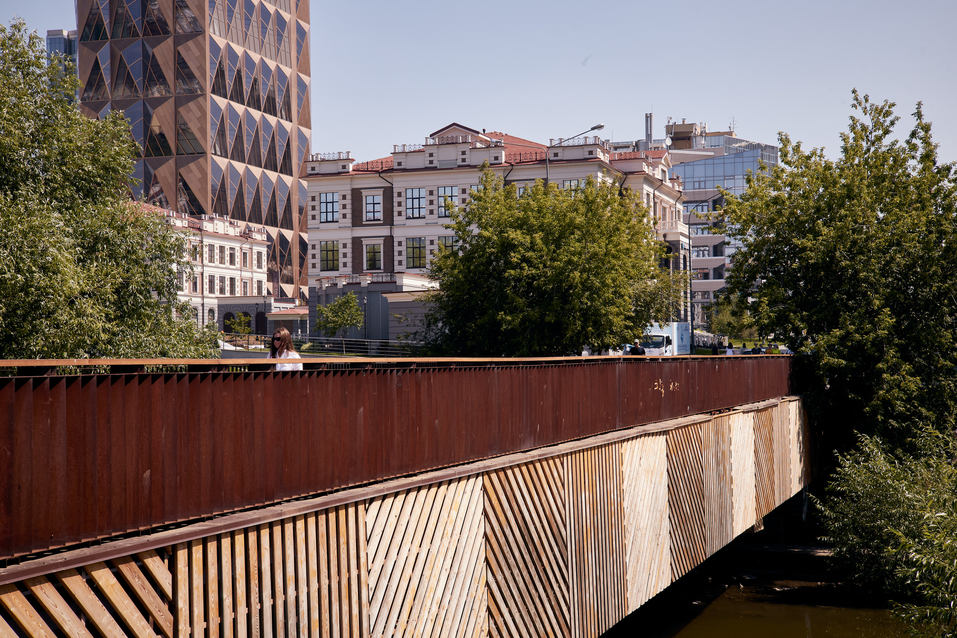 Пешеходный мост через Исеть Пешеходный мост через Исеть