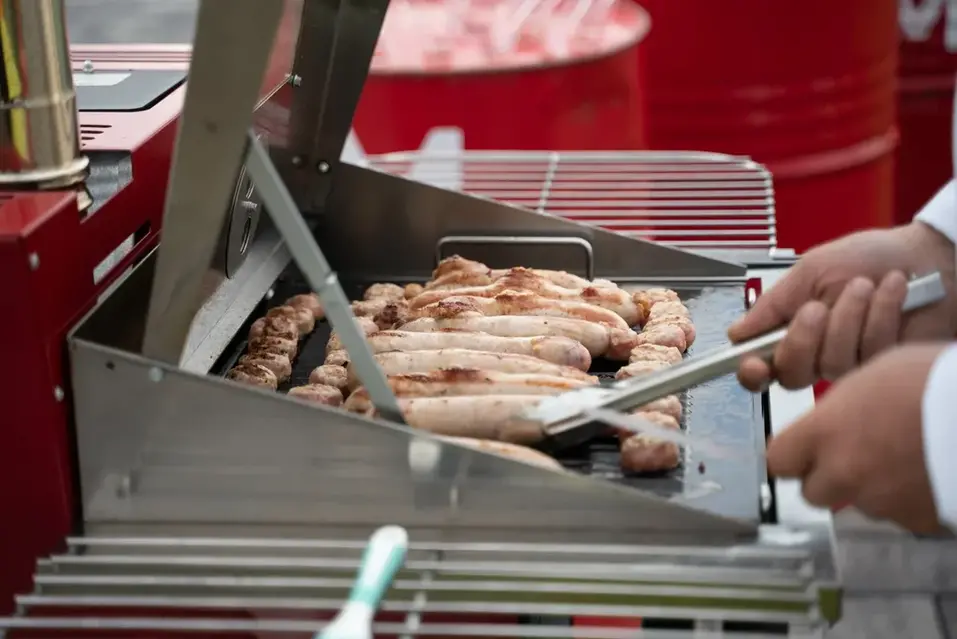 «Однажды дождливым французским вечером…»: как прошел бизнес-пикник «ДК»
9 «Однажды дождливым французским вечером…»: как прошел бизнес-пикник «ДК»
9