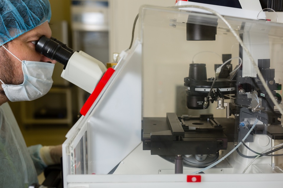 В лаборатории ЦСМ В лаборатории ЦСМ