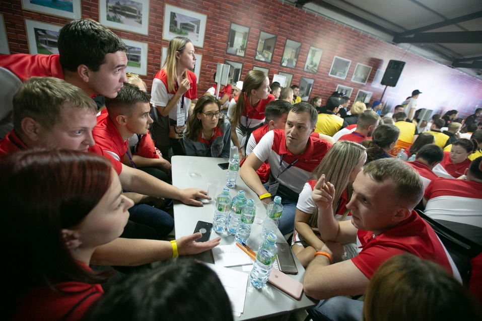 Участники форума «Горизонты» Участники форума «Горизонты»