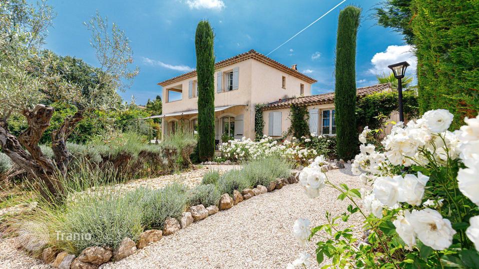 4 загородных дома Челябинска, которые стоят дороже, чем итальянская вилла 3 4 загородных дома Челябинска, которые стоят дороже, чем итальянская вилла 3