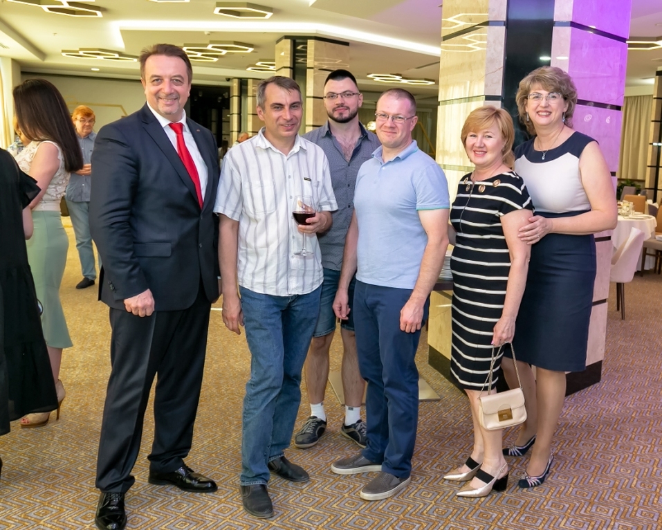 Взаимодействие поколений — эффективная концепция объединения VIP-club 1 Взаимодействие поколений — эффективная концепция объединения VIP-club 1