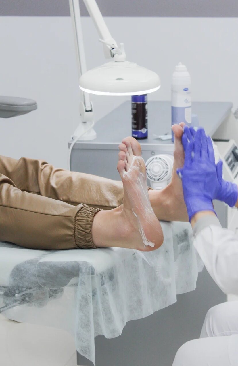 Вросшие ногти, бородавки и мозоли: почему медицинский педикюр важнее обычного? 5 Вросшие ногти, бородавки и мозоли: почему медицинский педикюр важнее обычного? 5