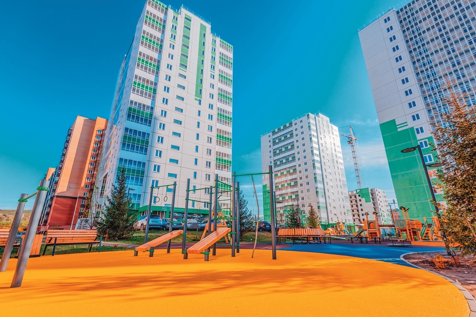 Алексей Петров: «Мы строим жилье по новым правилам»
3 Алексей Петров: «Мы строим жилье по новым правилам»
3