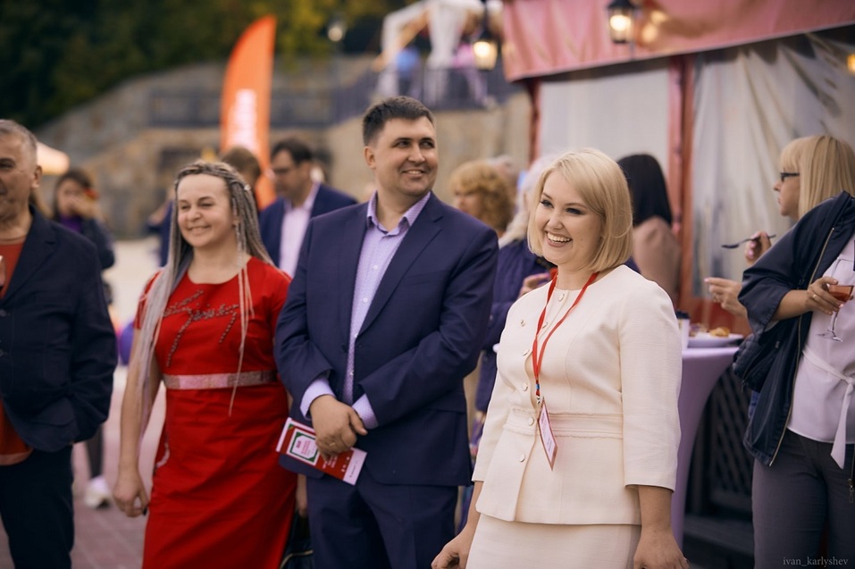 Дресс-код для летнего open-air: в каком образе идти на Business Residence-2021? 2 Дресс-код для летнего open-air: в каком образе идти на Business Residence-2021? 2