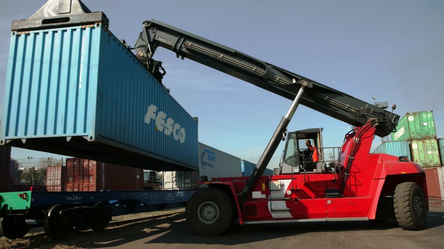 Формирование контейнеров для ускоренной перевозки грузов Формирование контейнеров для ускоренной перевозки грузов