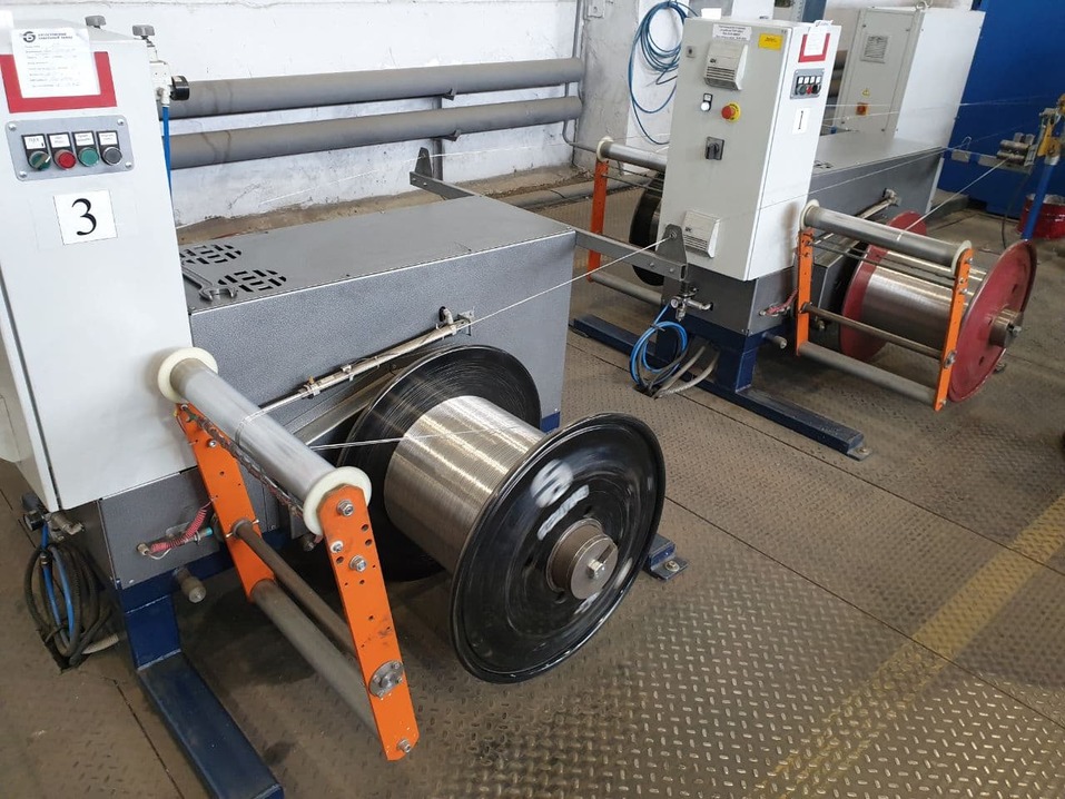 В первом цехе БКЗ изготавливают полуфабиркат для кабеля В первом цехе БКЗ изготавливают полуфабиркат для кабеля