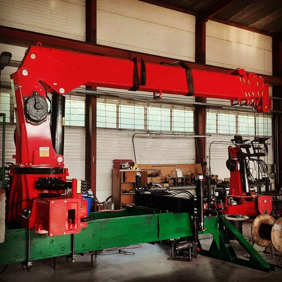 КМУ для работы на пароме КМУ для работы на пароме