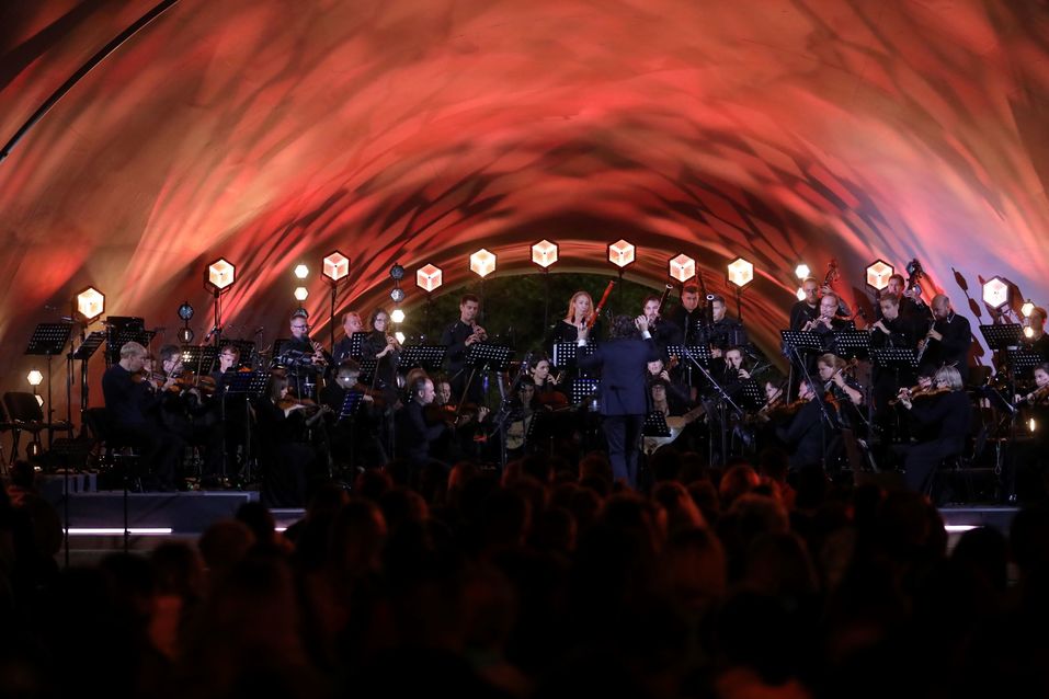 На восстановленной сцене «Ракушка» в Александровском саду прошел первый концерт 2 На восстановленной сцене «Ракушка» в Александровском саду прошел первый концерт 2