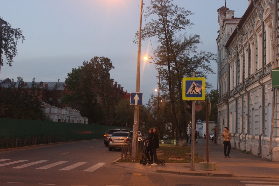 В центре города сносят старинное здание. Оно мешает строительству нового корпуса ТюмГУ 2 В центре города сносят старинное здание. Оно мешает строительству нового корпуса ТюмГУ 2