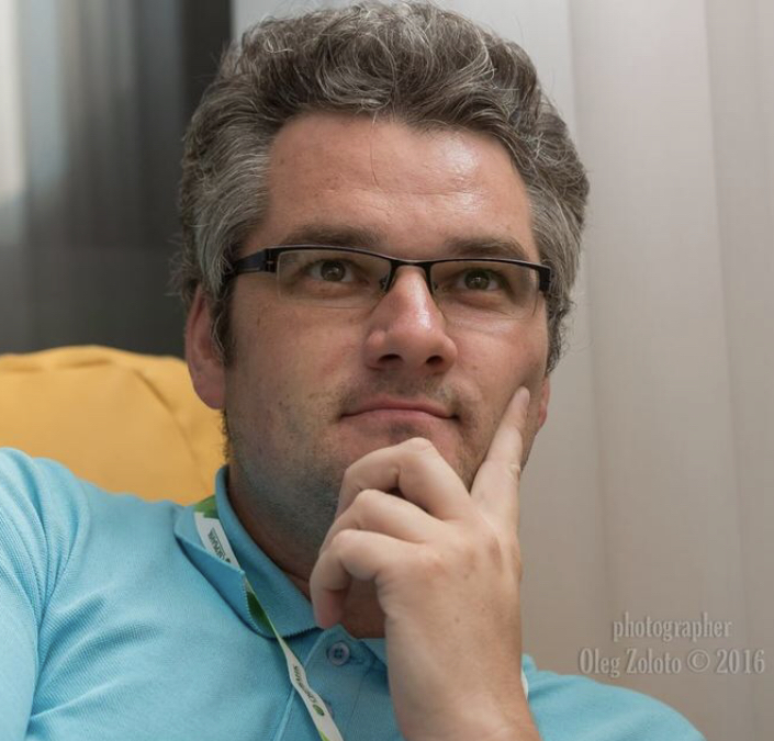 «Мы сидели в ресторане, там цемент сыпался в тарелки». Нижегородцы и гости города о юбилее 1 «Мы сидели в ресторане, там цемент сыпался в тарелки». Нижегородцы и гости города о юбилее 1