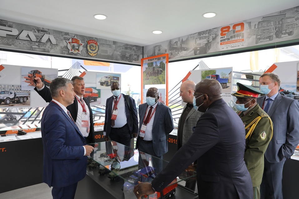 «Дипломированных специалистов много, а рабочих рук не хватает» — Павел Яковлев, АЗ «УРАЛ» 7 «Дипломированных специалистов много, а рабочих рук не хватает» — Павел Яковлев, АЗ «УРАЛ» 7