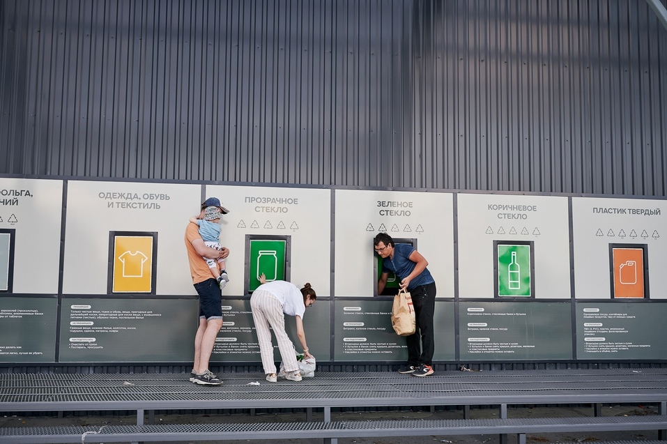 К станции РСО приезжают люди со всего города К станции РСО приезжают люди со всего города