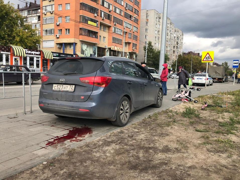 ДТП произошло на многолюдном перекрестке ДТП произошло на многолюдном перекрестке