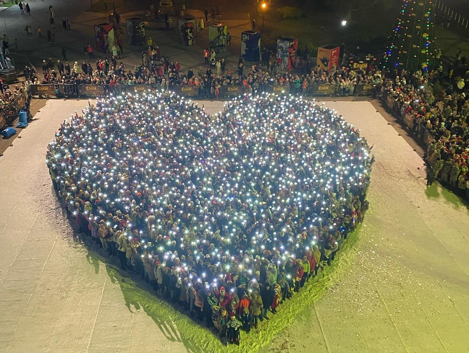 На съемки «Ёлок» пришли более 2 тысяч красноярцев 1 На съемки «Ёлок» пришли более 2 тысяч красноярцев 1