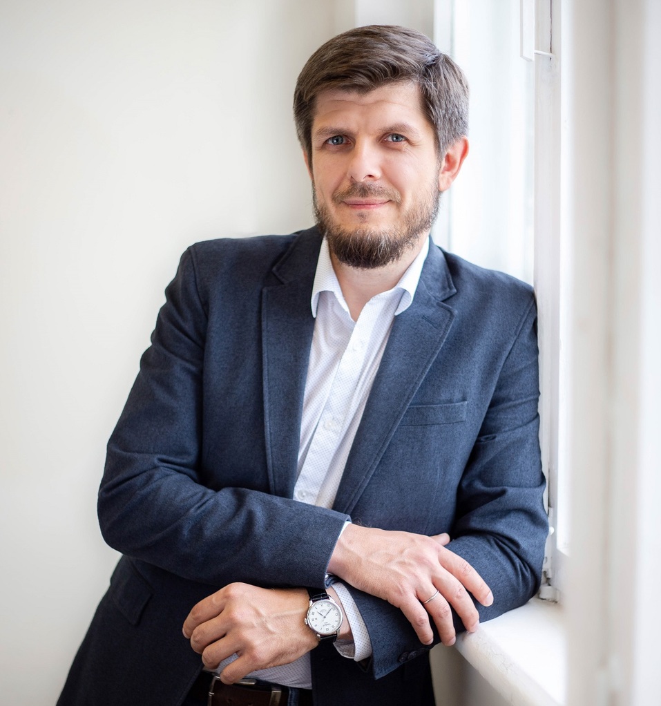 Уснул, врезался в мост — миллионы убытков. Как и зачем бороться с переработками водителей 7 Уснул, врезался в мост — миллионы убытков. Как и зачем бороться с переработками водителей 7