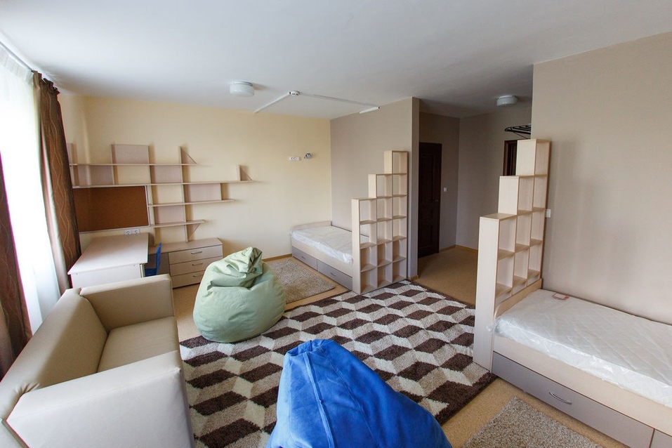 Для приезжих детей есть общежития Для приезжих детей есть общежития