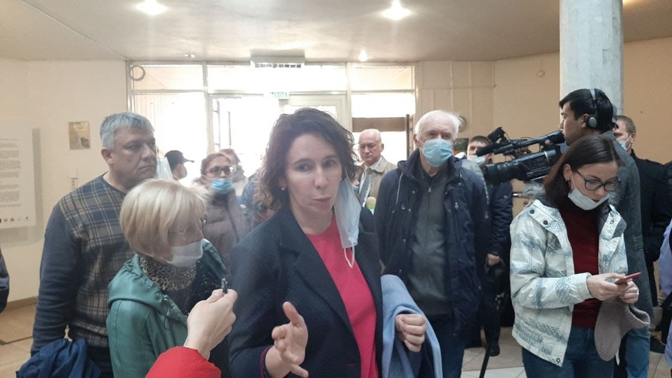 Жители Челябинска выступили против паркинга у ЦПКиО на стихийных публичных слушаниях 1 Жители Челябинска выступили против паркинга у ЦПКиО на стихийных публичных слушаниях 1