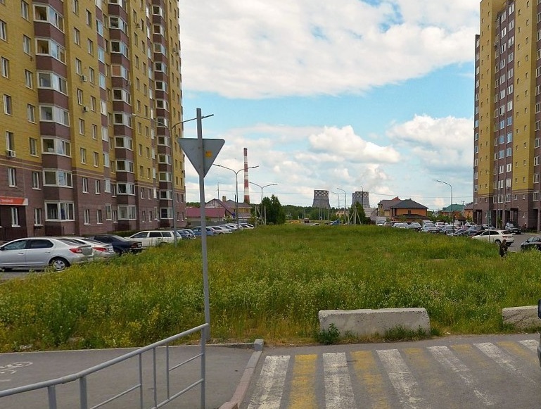 Пустырь небольшой, но вскоре он превратится в сад Пустырь небольшой, но вскоре он превратится в сад