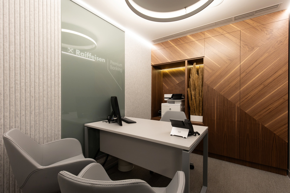 Райффайзенбанк открыл новое отделение в Санкт-Петербурге
2 Райффайзенбанк открыл новое отделение в Санкт-Петербурге
2