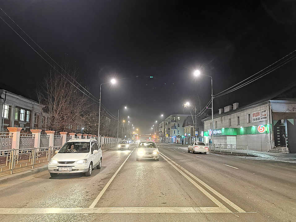 Светло и экологично: на улицах Красноярска появились новые фонари 1 Светло и экологично: на улицах Красноярска появились новые фонари 1