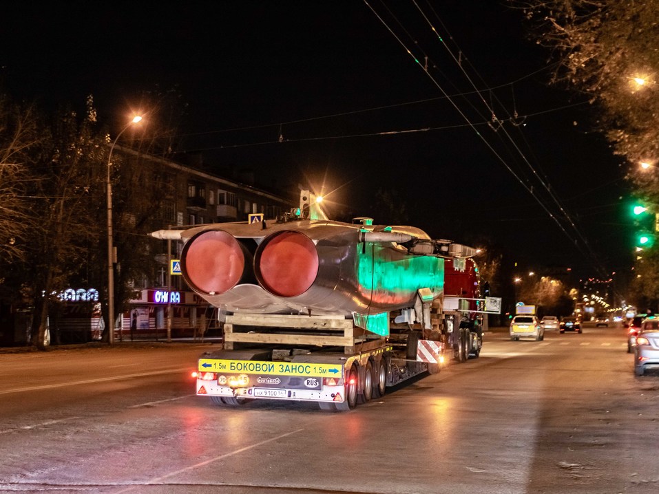 Бизнесмены-выпускники НГТУ подарили вузу самолет «СУ – 24»  8 Бизнесмены-выпускники НГТУ подарили вузу самолет «СУ – 24»  8