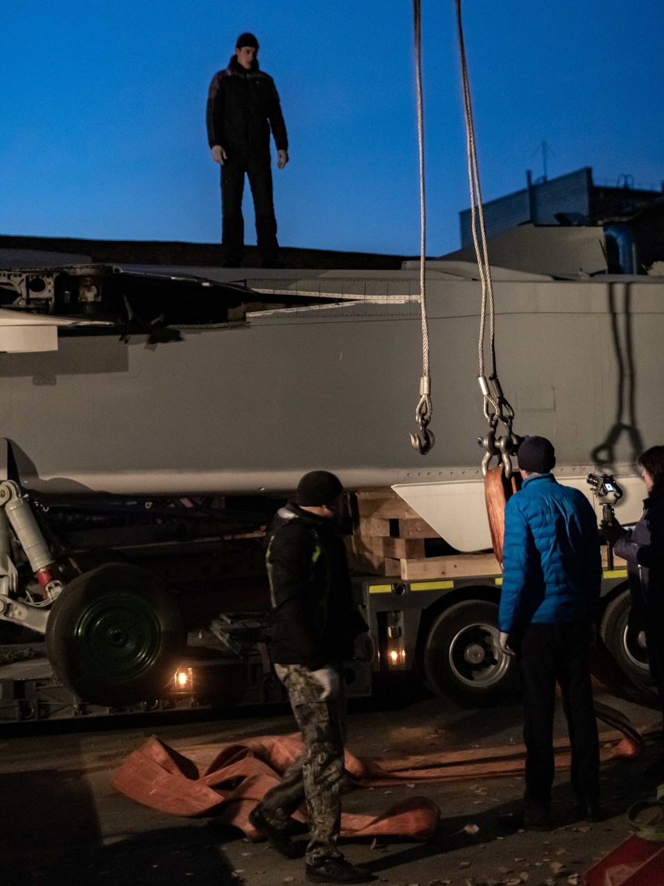 Бизнесмены-выпускники НГТУ подарили вузу самолет «СУ – 24»  13 Бизнесмены-выпускники НГТУ подарили вузу самолет «СУ – 24»  13