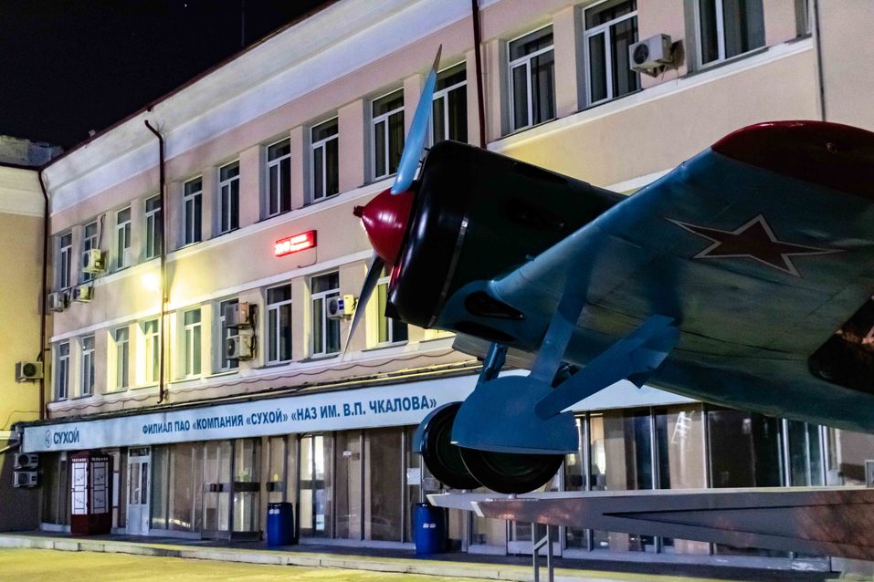 Бизнесмены-выпускники НГТУ подарили вузу самолет «СУ – 24»  3 Бизнесмены-выпускники НГТУ подарили вузу самолет «СУ – 24»  3