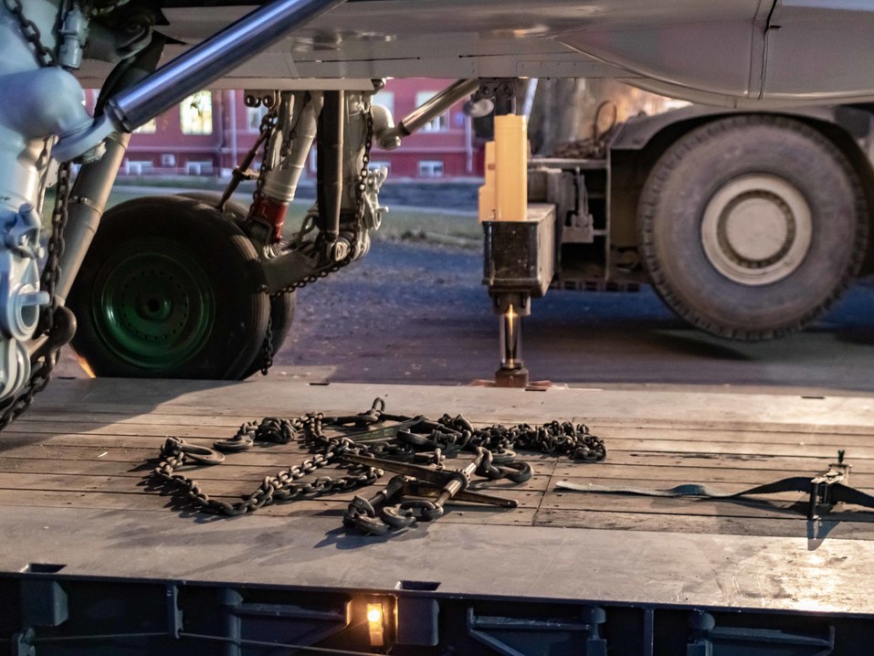 Бизнесмены-выпускники НГТУ подарили вузу самолет «СУ – 24»  15 Бизнесмены-выпускники НГТУ подарили вузу самолет «СУ – 24»  15