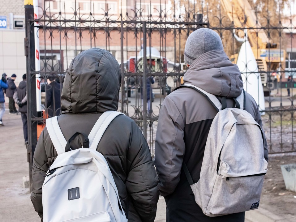 Бизнесмены-выпускники НГТУ подарили вузу самолет «СУ – 24»  25 Бизнесмены-выпускники НГТУ подарили вузу самолет «СУ – 24»  25