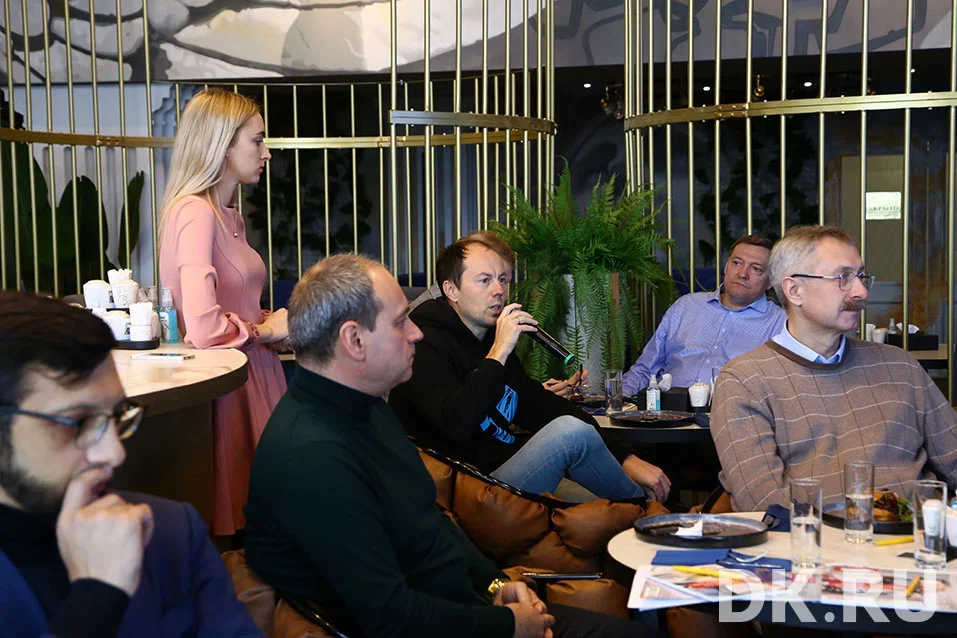 Игра в покер, движение по спринтам, поколения X, Y и Z. Самое актуальное с бизнес-завтрака 17 Игра в покер, движение по спринтам, поколения X, Y и Z. Самое актуальное с бизнес-завтрака 17