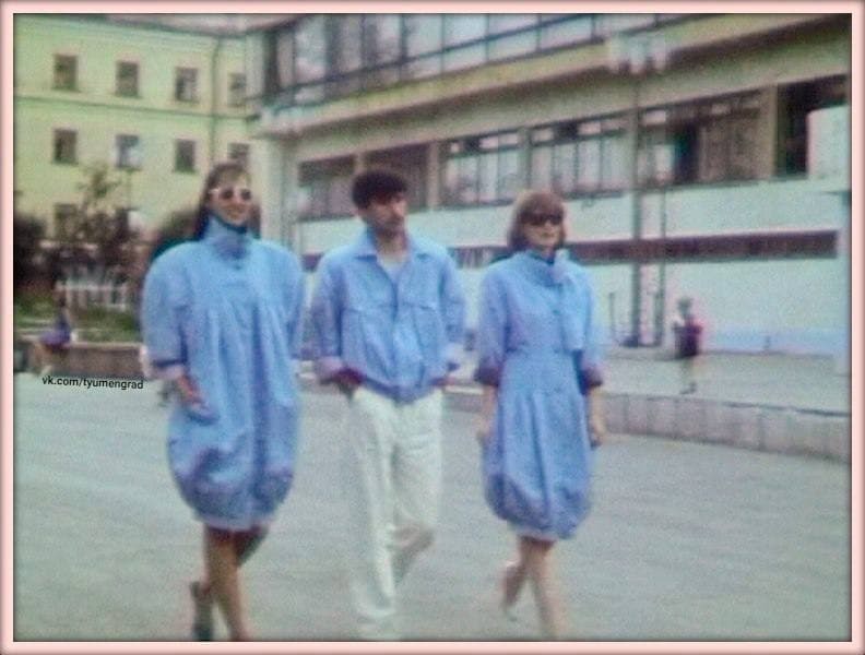 В конце 80-х у «Сибири» проходили модные показы В конце 80-х у «Сибири» проходили модные показы