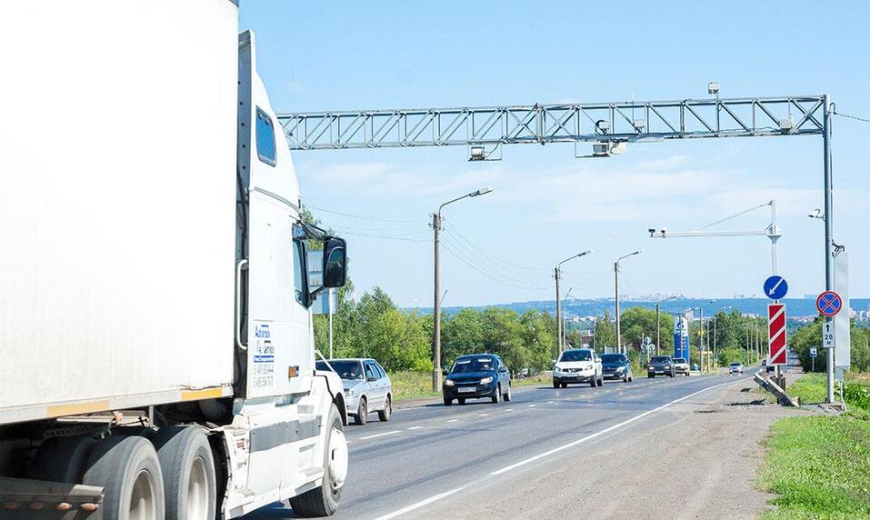 «Лукавство чиновников бьет по добросовестным перевозчикам». Как грабят водителей на трассе 2 «Лукавство чиновников бьет по добросовестным перевозчикам». Как грабят водителей на трассе 2